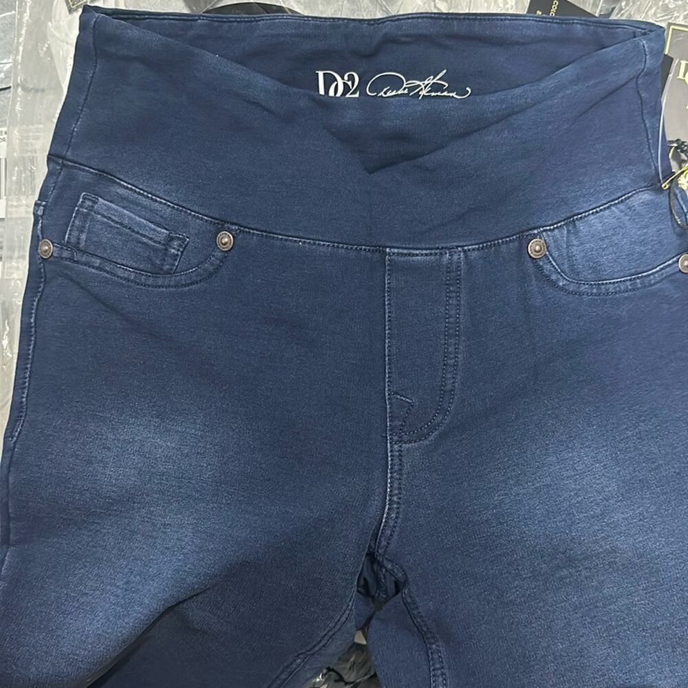 DG2 by Diane Gilman Comfort Waist Knit Flex Bermuda Indigo Short XXS - Picture 4 of 7